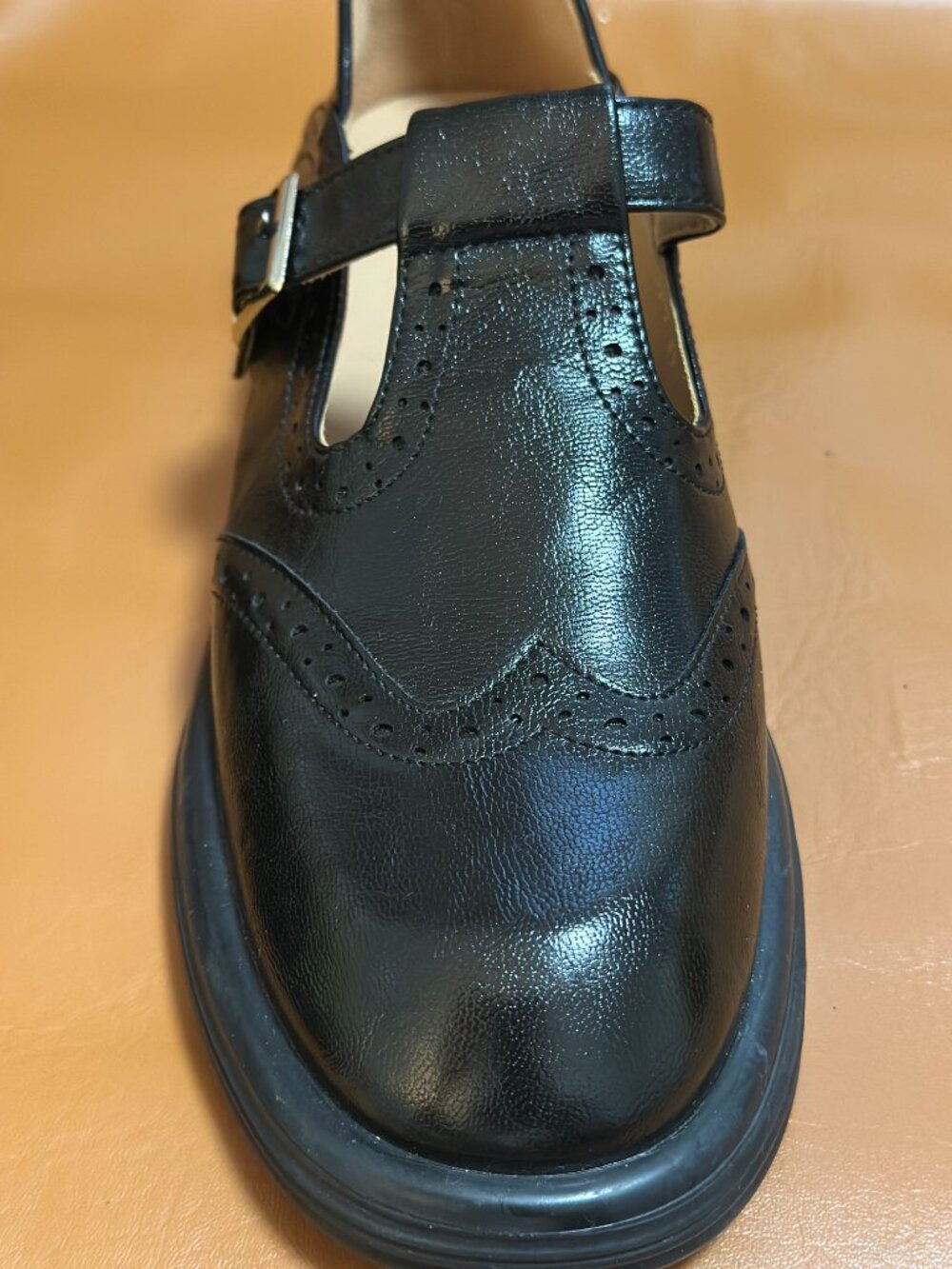Black Sheepskin T-Strap Brogue Mary Jane Size 8 Like New - Picture 6 of 8